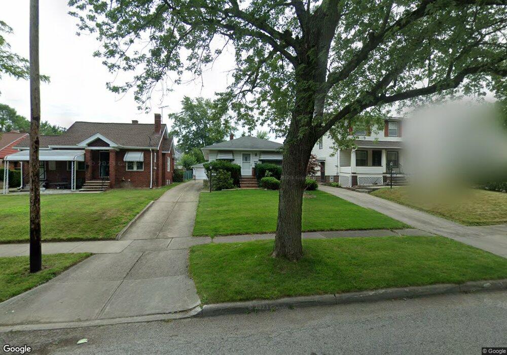 5217 Anthony St, Maple Heights, OH 44137 - photo 1