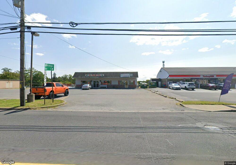 490 E Main St, Pen Argyl, PA 18072 - photo 1