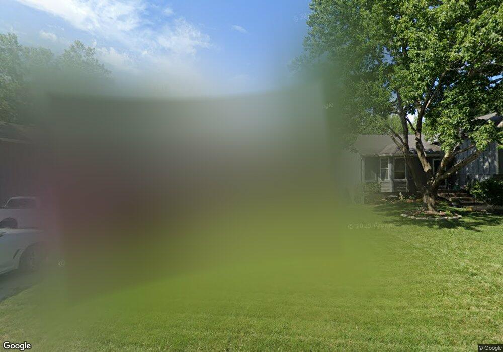 10236 W 49th Place, Shawnee, KS 66203 - photo 1