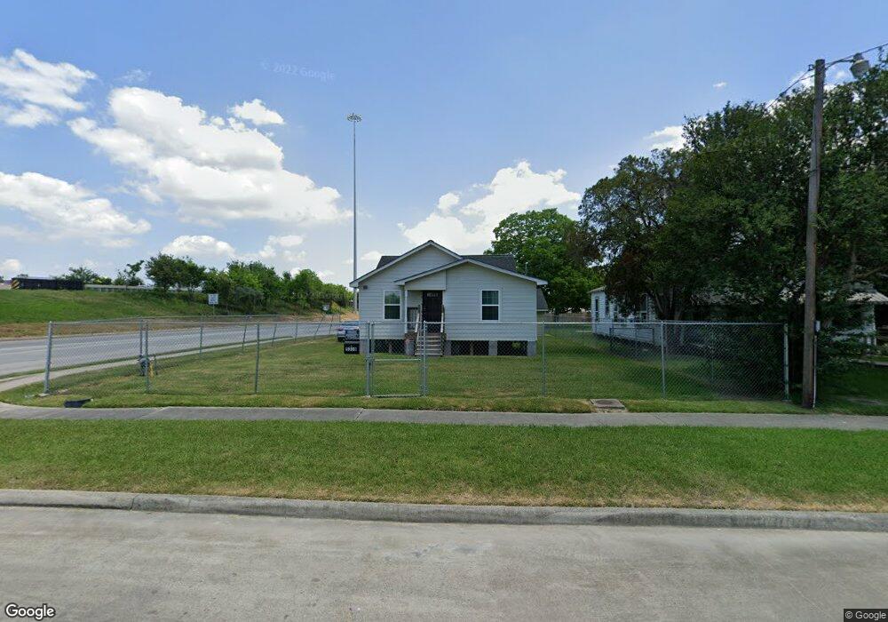 5310 Pickfair St, Houston, TX 77026 - photo 1