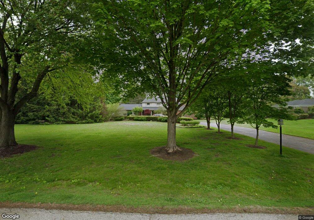 5215 Wayfind Ln, Bloomfield Hills, MI 48302 - photo 1