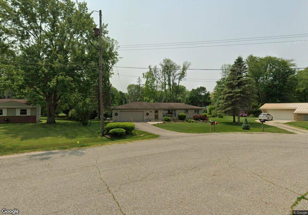 9205 Wabun Ct, Flushing, MI 48433 - photo 1