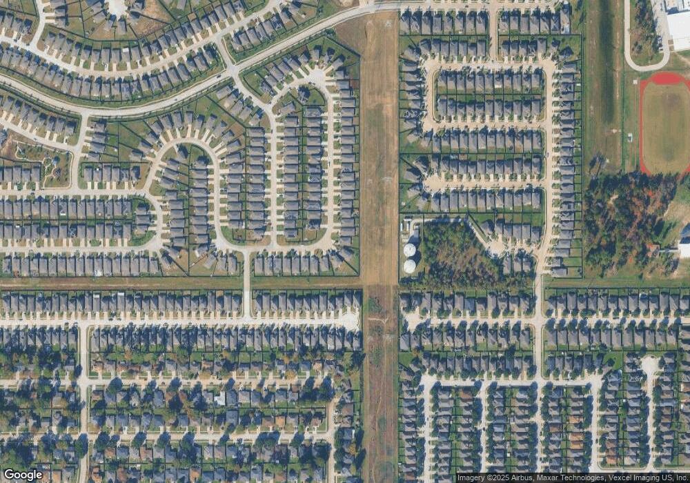 15206 Crescent Brookfield Dr, Humble, TX 77396 - photo 1