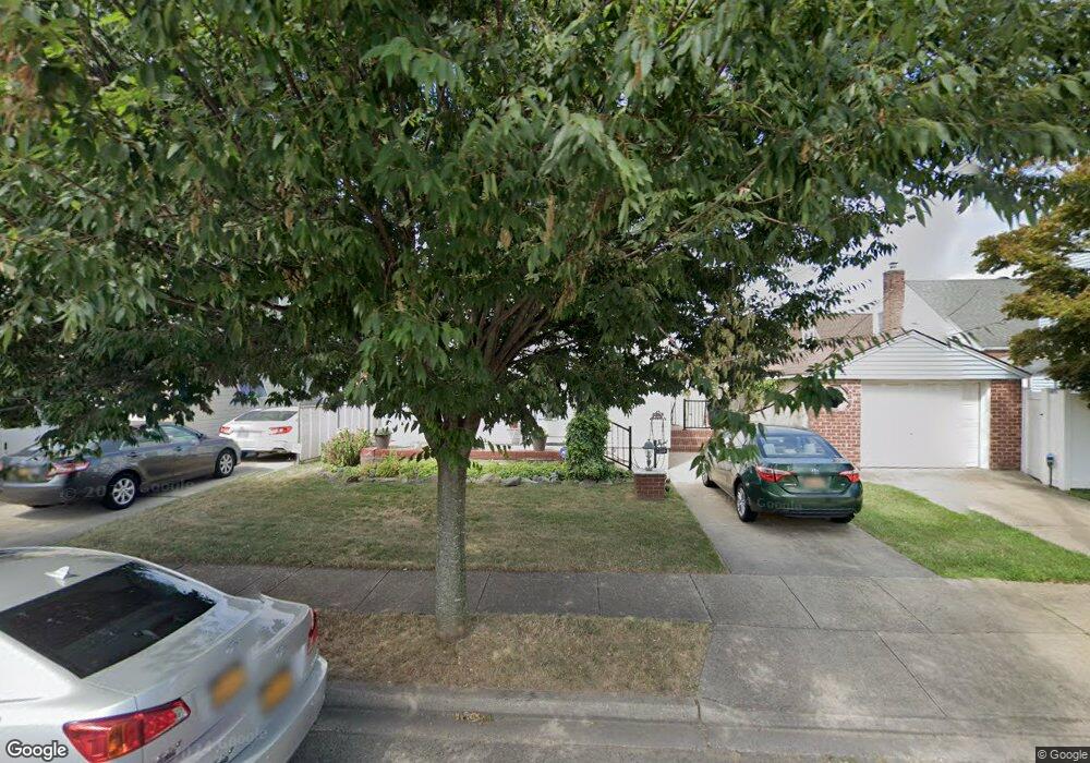 208 Ribbon St, Franklin Square, NY 11010 - photo 1