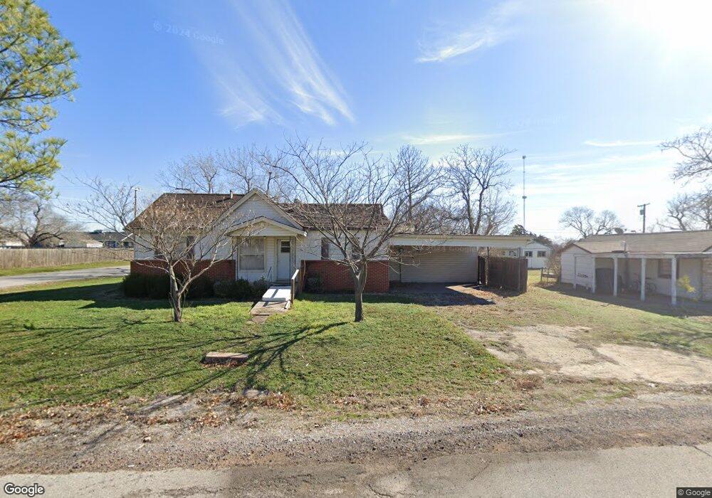 611 NW 6th St, Cache, OK 73527 - photo 1