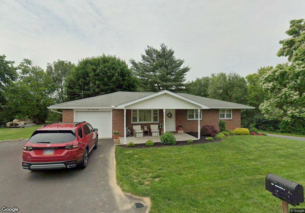 1223 Pleasantview Dr, Chambersburg, PA 17202 - photo 1