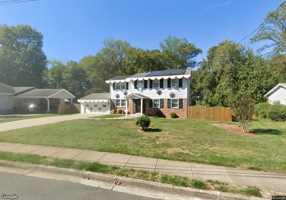 2528 Drexel St, Vienna, VA 22180 - photo 1