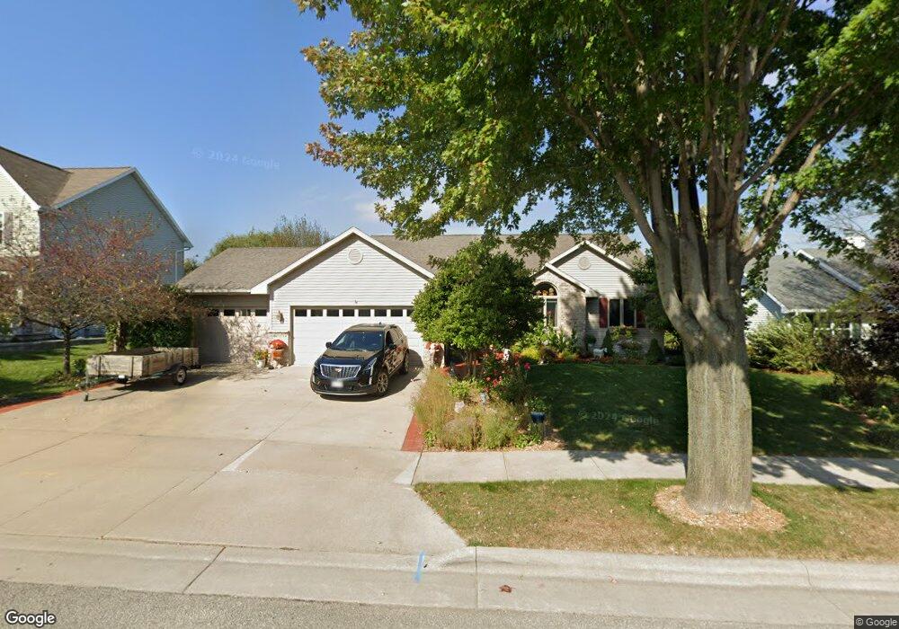 117 Hidden Ridges Cir, Combined Locks, WI 54113 - photo 1