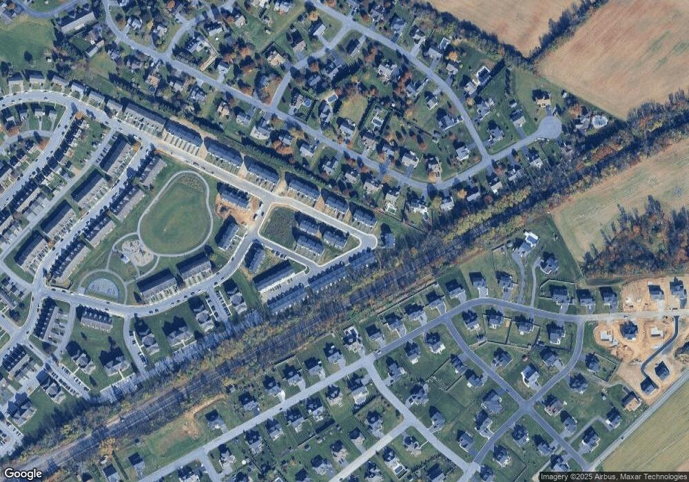 3028 Clinton Ave, Chambersburg, PA 17201 - photo 1