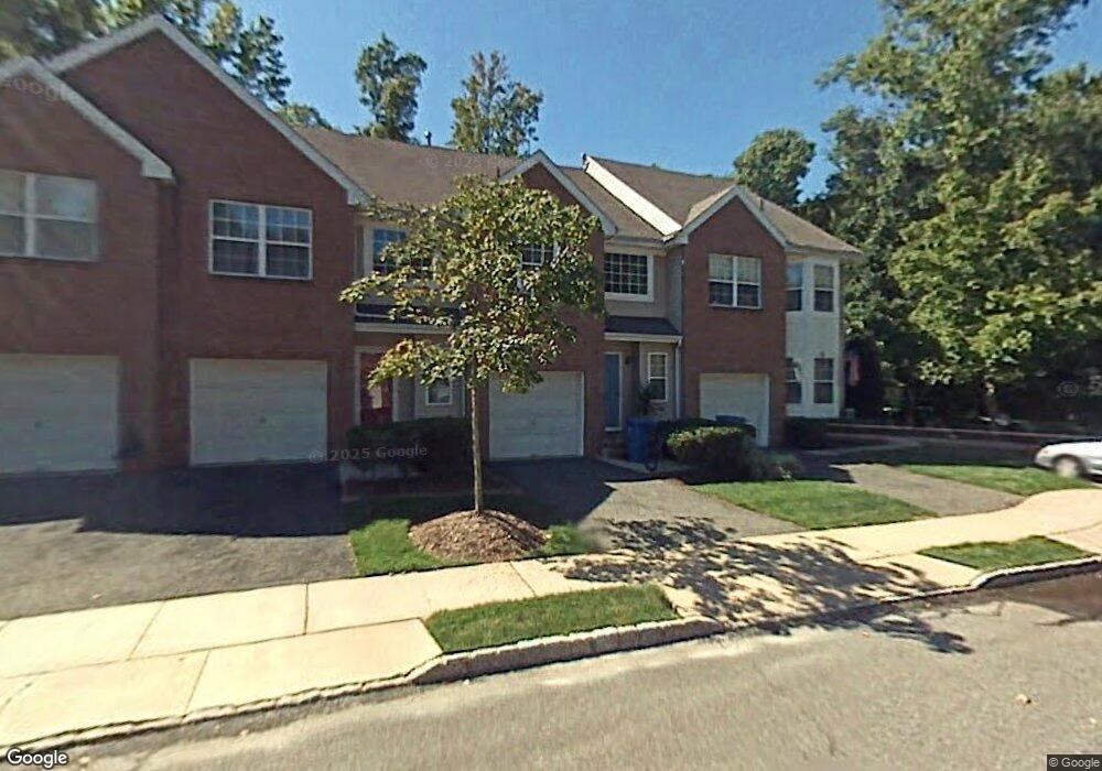 281 Shady Oak Ct, Piscataway, NJ 08854 - photo 1