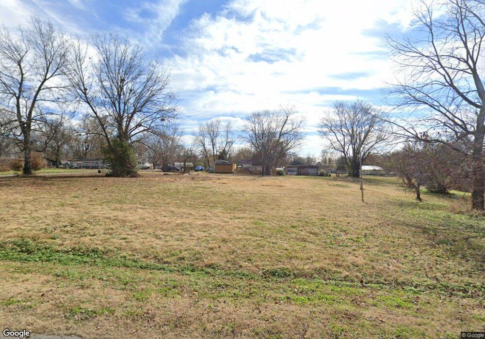 323 Cherokee St, Westville, OK 74965 - photo 1