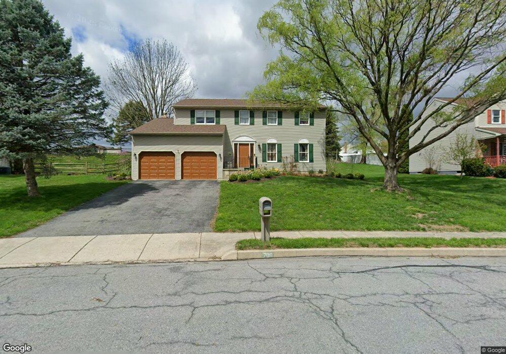 709 Beyer Ave, Reading, PA 19605 - photo 1