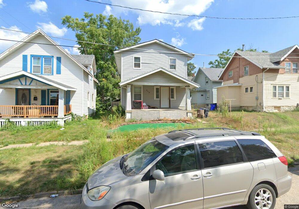 720 16th St SE, Cedar Rapids, IA 52403 - photo 1