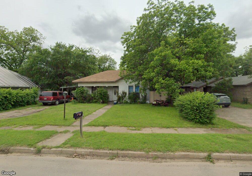 427 N Wilhite St, Cleburne, TX 76031 - photo 1