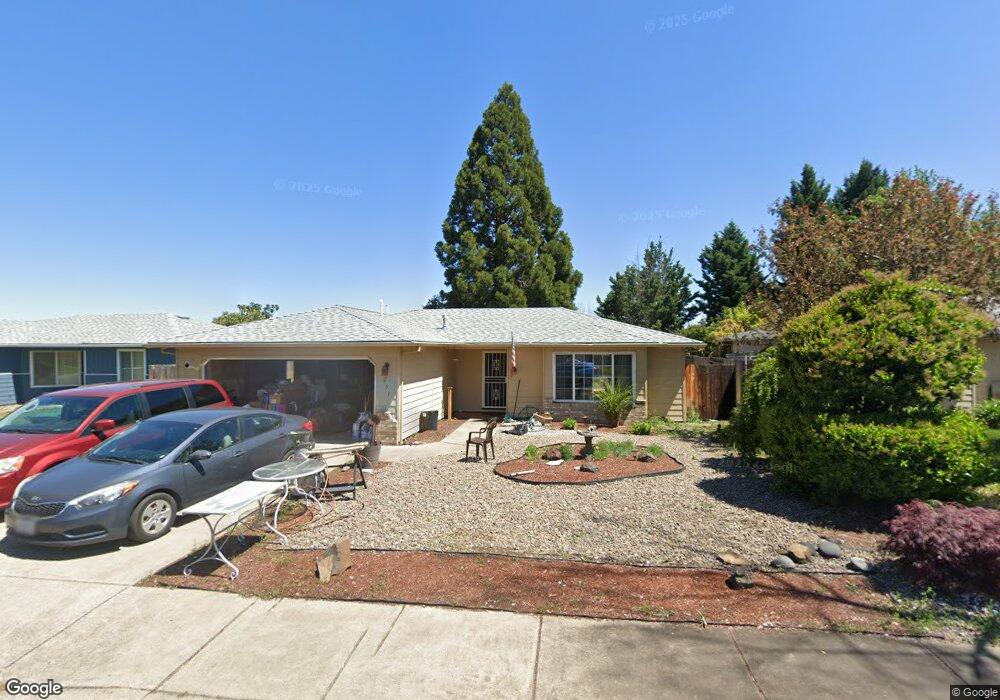 1251 Far Ave W, Central Point, OR 97502 - photo 1