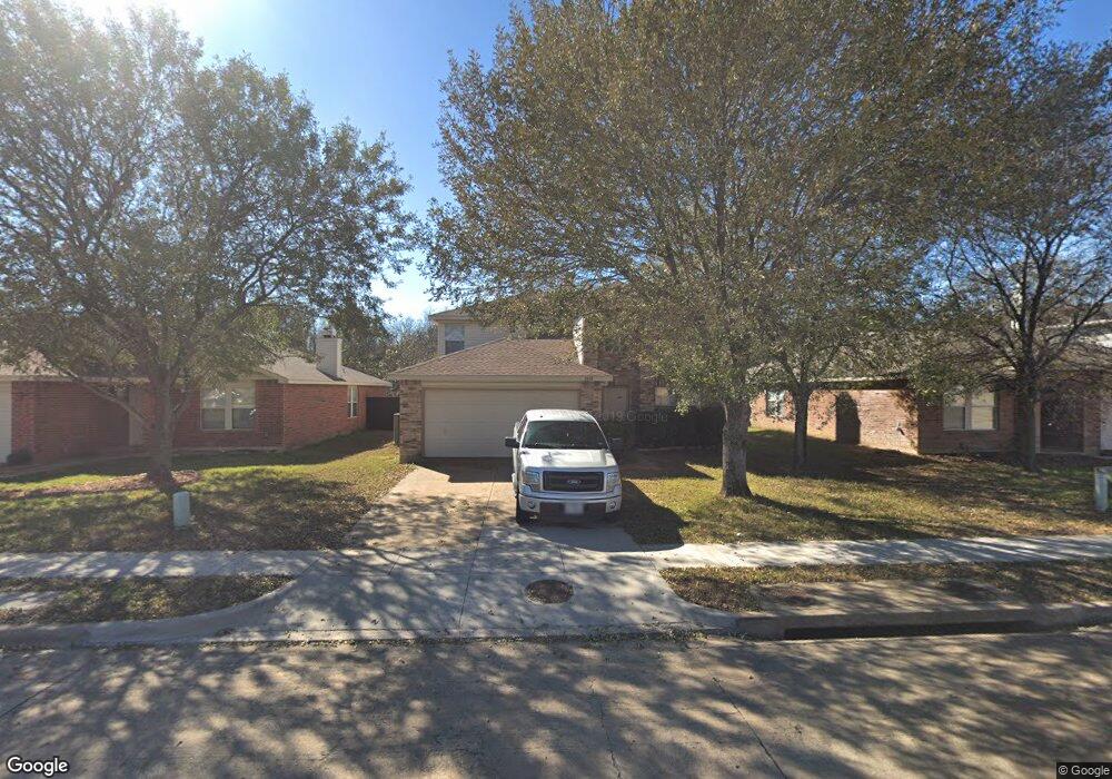 8808 Seven Oaks Ln, Denton, TX 76210 - photo 1