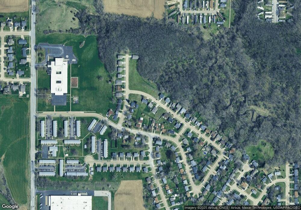 3335 Covington Dr, Davenport, IL 52806 - photo 1