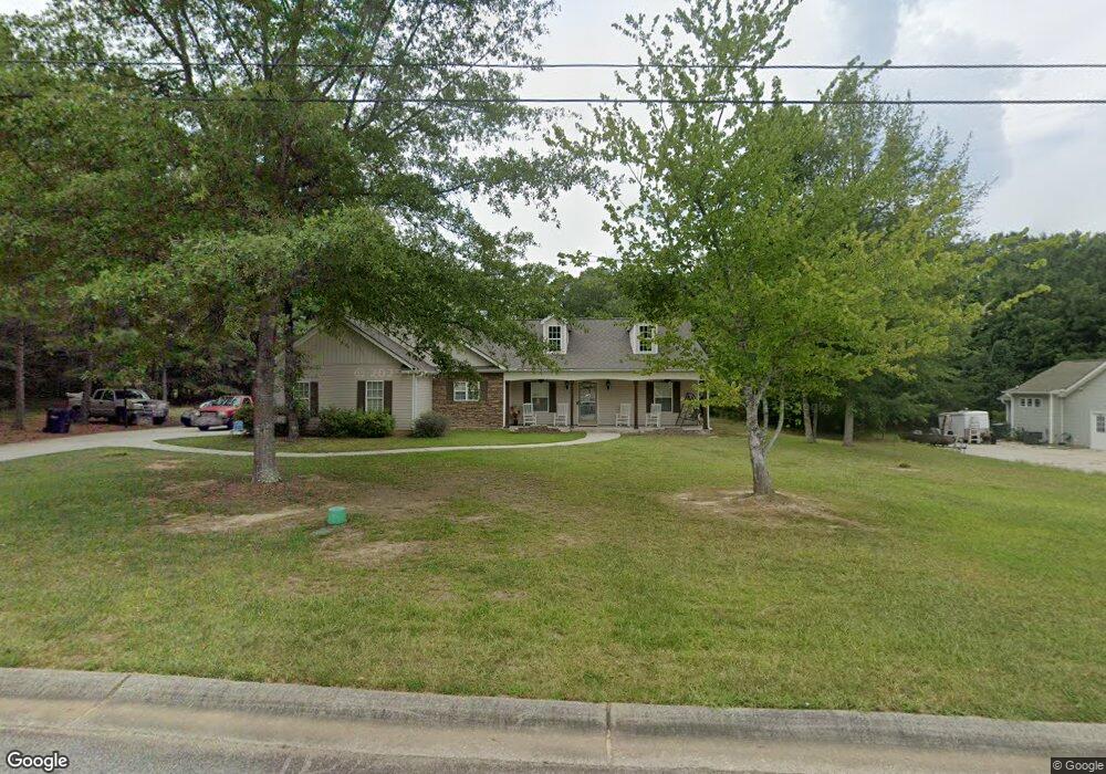 112 Lambdin Cir, Barnesville, GA 30204 - photo 1