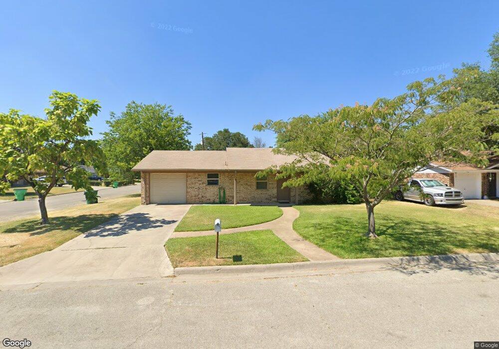 1411 Nila Dr, Gainesville, TX 76240 - photo 1