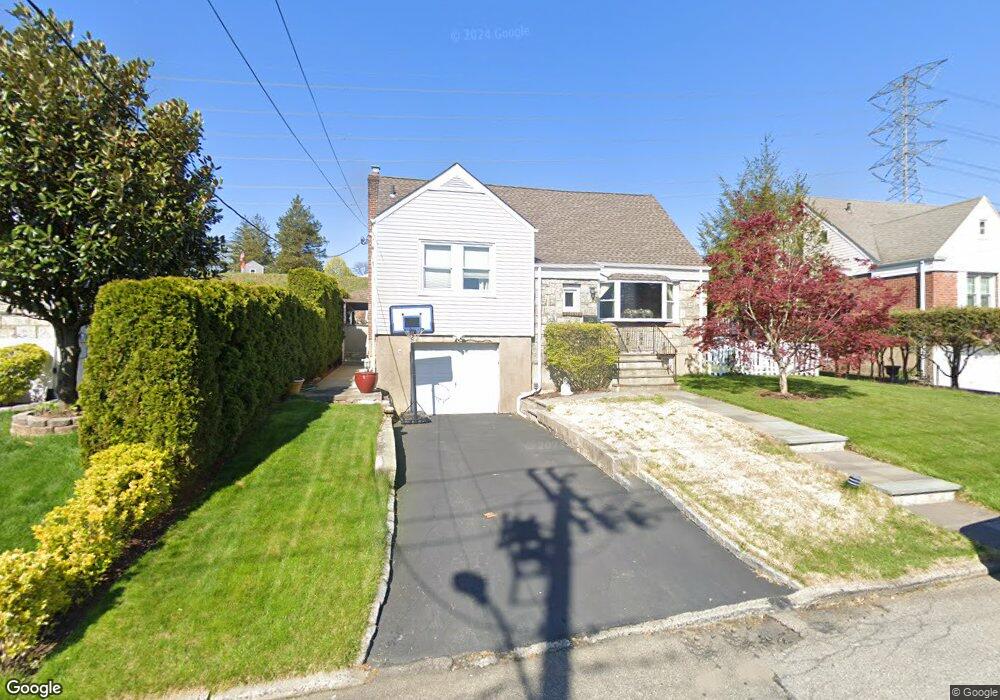 73 Remsen Rd, Yonkers, NY 10710 - photo 1