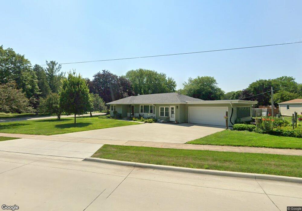 3321 Mcclain Dr, Cedar Falls, IA 50613 - photo 1