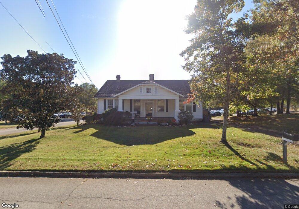 909 Broad St, Lagrange, GA 30240 - photo 1