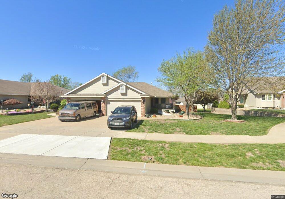 3343 SW Mcclure Ct, Topeka, KS 66614 - photo 1