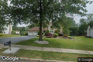 4 Hickory Ct, Manalapan, NJ 07726