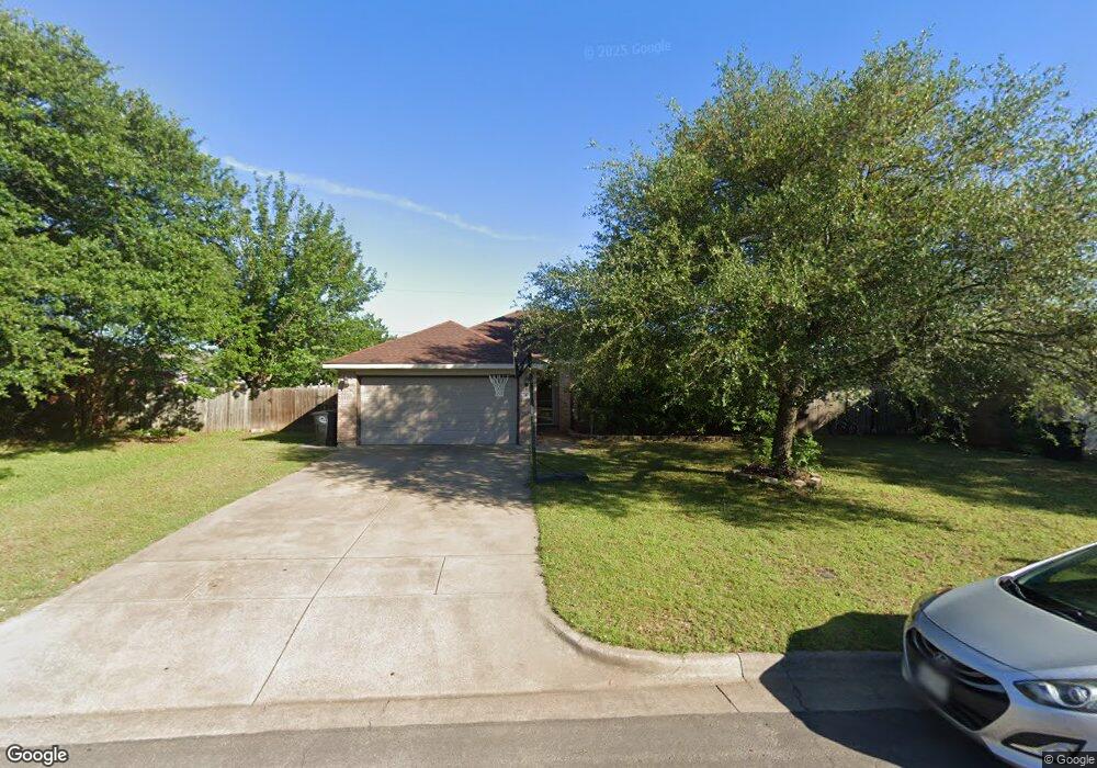 418 Preston Dr, Cleburne, TX 76033 - photo 1