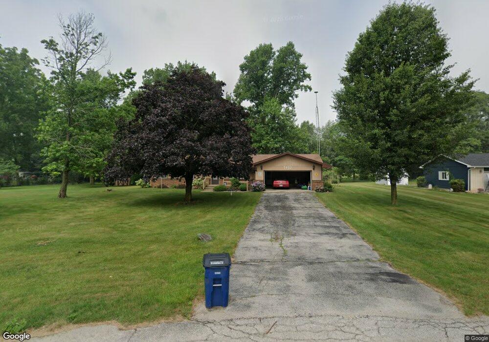 7452 N Meadow Ln, New Carlisle, IN 46552 - photo 1