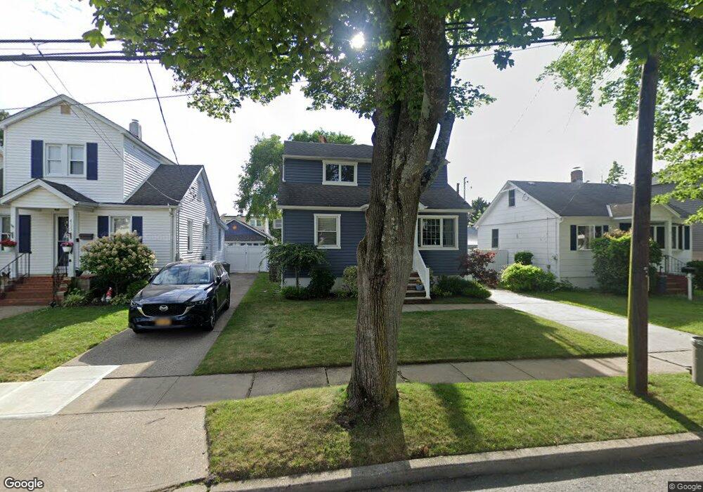 407 Farmers Ave, Bellmore, NY 11710 - photo 1