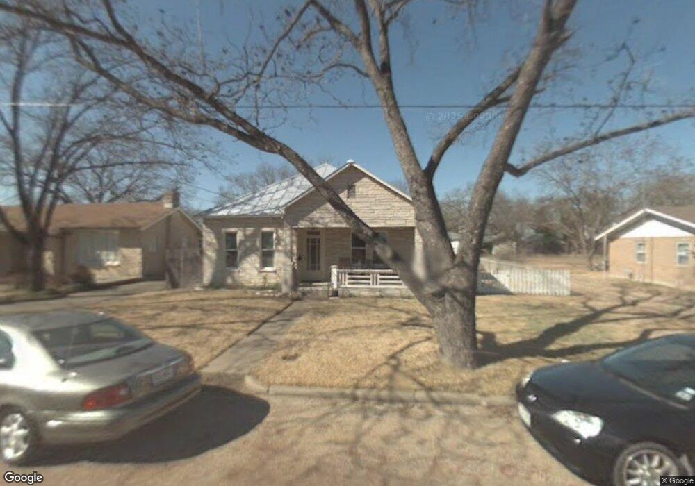 502 Cora St, Fredericksburg, TX 78624 - photo 1