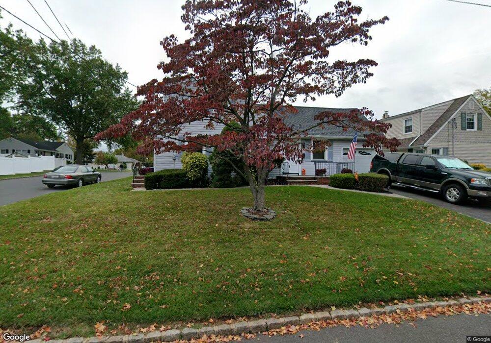 322 West Ln, Clark, NJ 07066 - photo 1