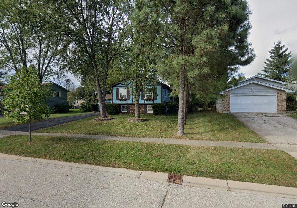 700 Chelsea Dr, Algonquin, IL 60102 - photo 1