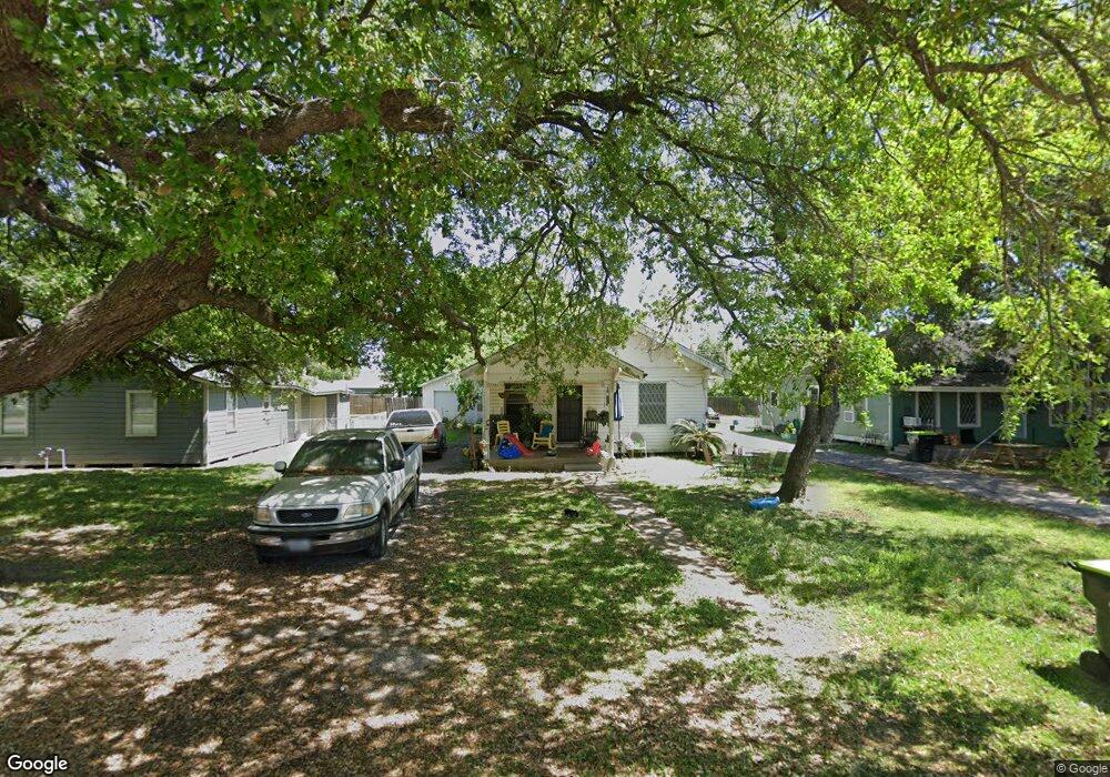 1511 Elm Ave, Bay City, TX 77414 - photo 1