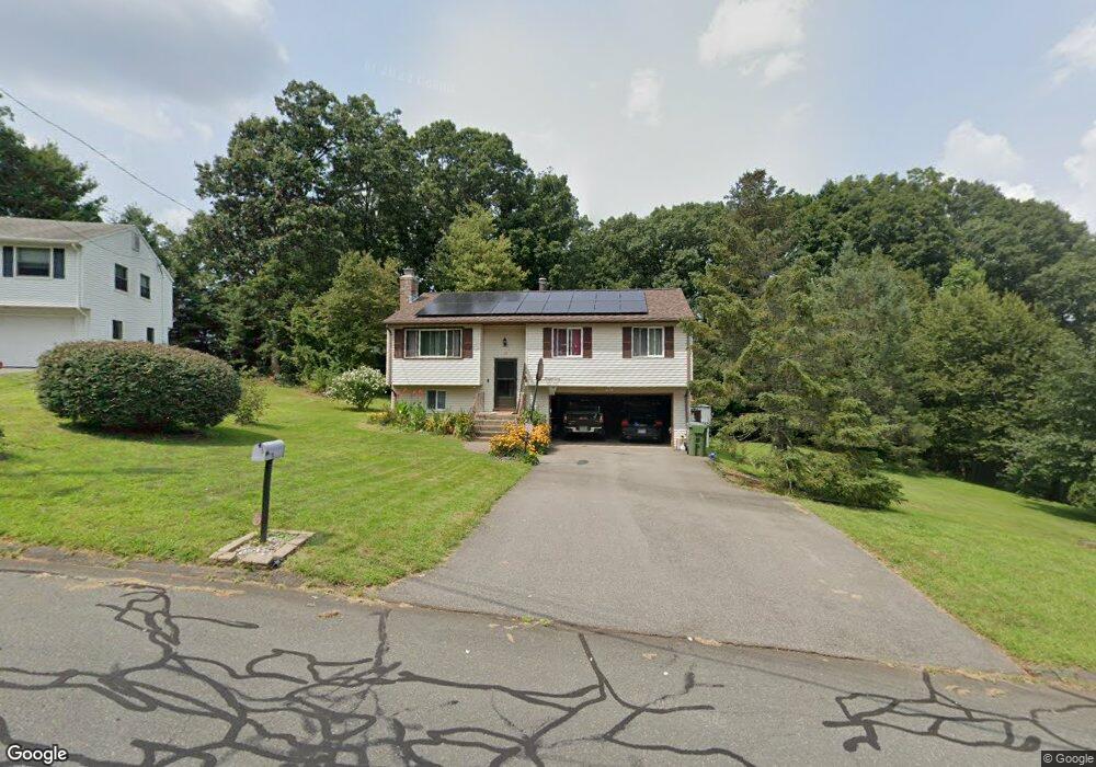 33 Winthrop Blvd, Cromwell, CT 06416 - photo 1