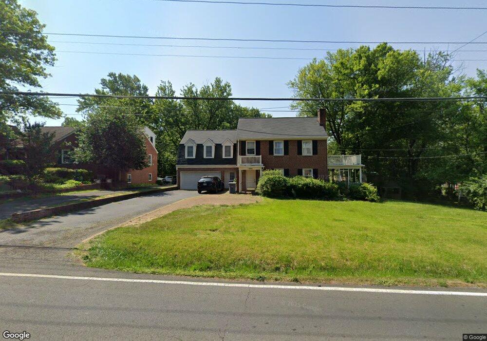 1869 Kirby Rd, McLean, VA 22101 - photo 1