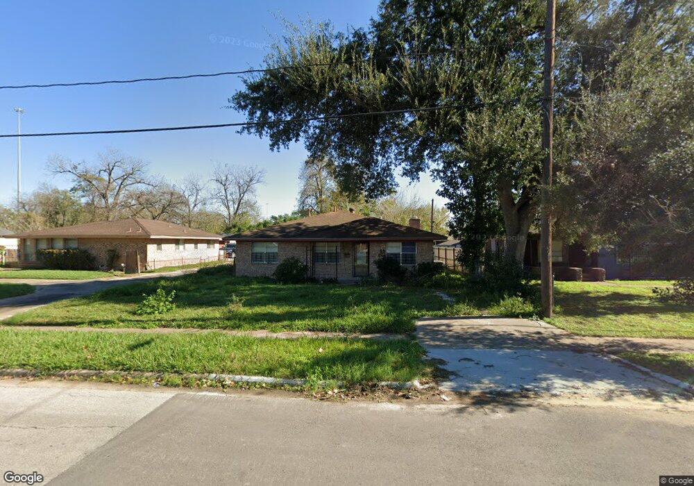 5204 Wipprecht St, Houston, TX 77026 - photo 1