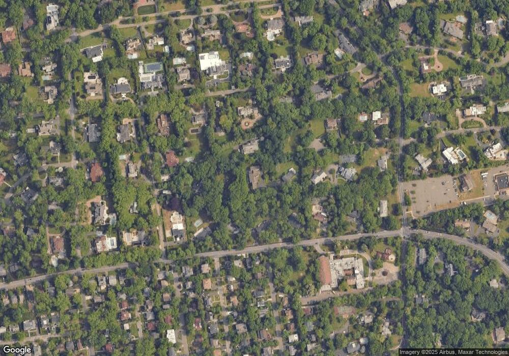 123 Hicks Ln, Great Neck, NY 11024 - photo 1