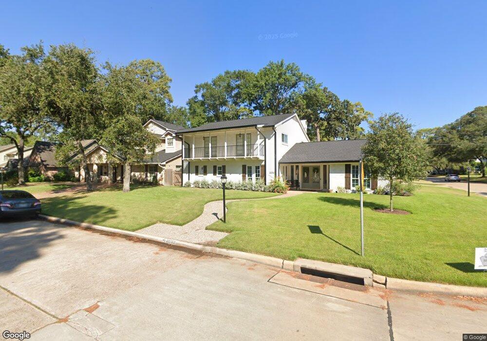 13702 Taylorcrest Rd, Houston, TX 77079 - photo 1