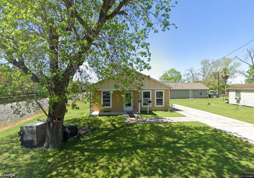 2620 Avenue A, Bay City, TX 77414 - photo 1