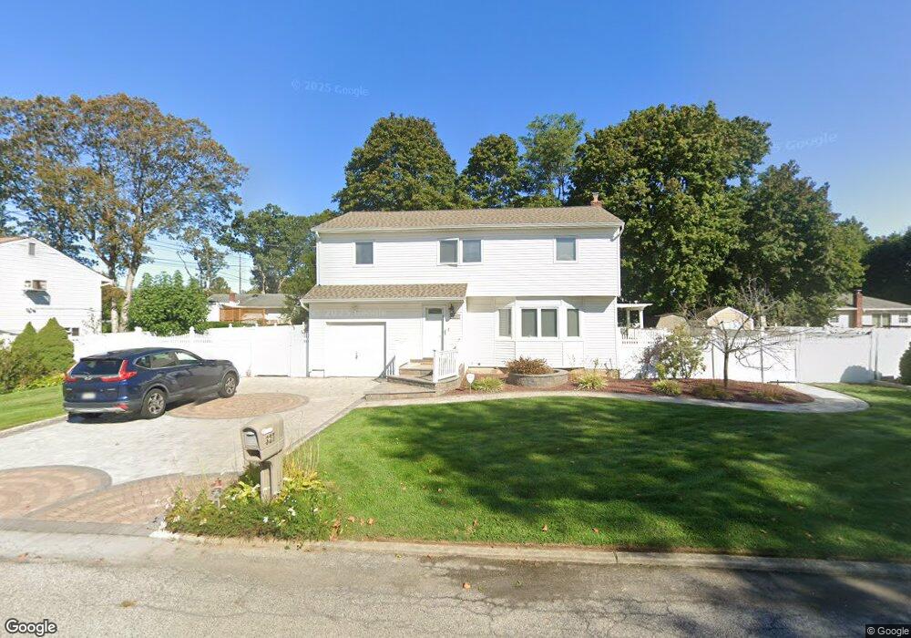 327 Marlin St, Dix Hills, NY 11746 - photo 1