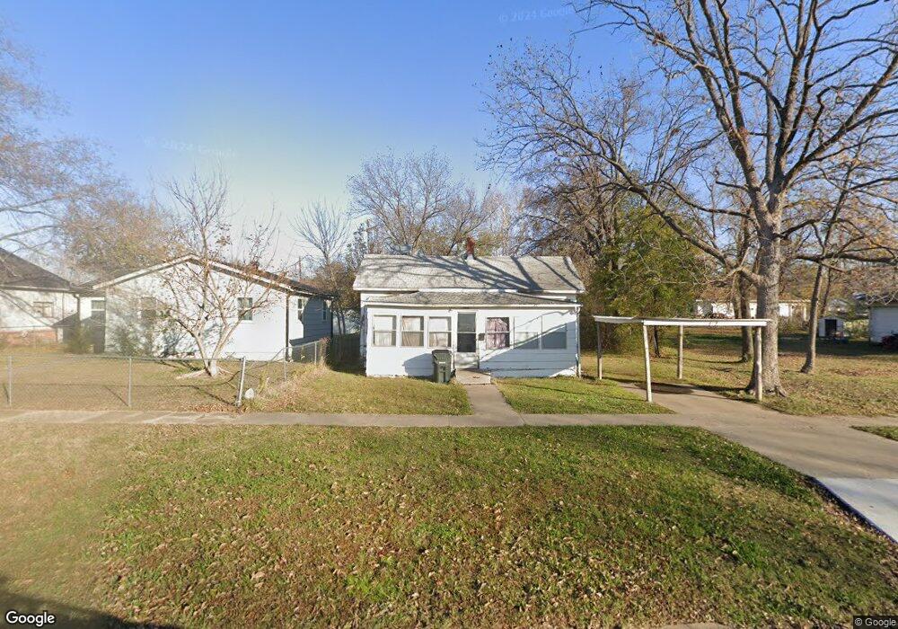 1108 W Trudgeon St, Henryetta, OK 74437 - photo 1