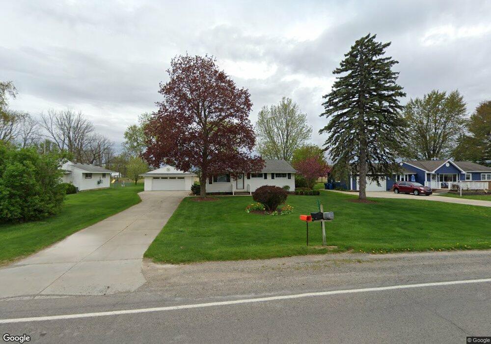 10179 Beecher Rd, Flushing, MI 48433 - photo 1