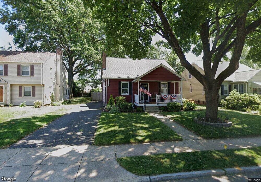 24 Grove St, West Hartford, CT 06110 - photo 1