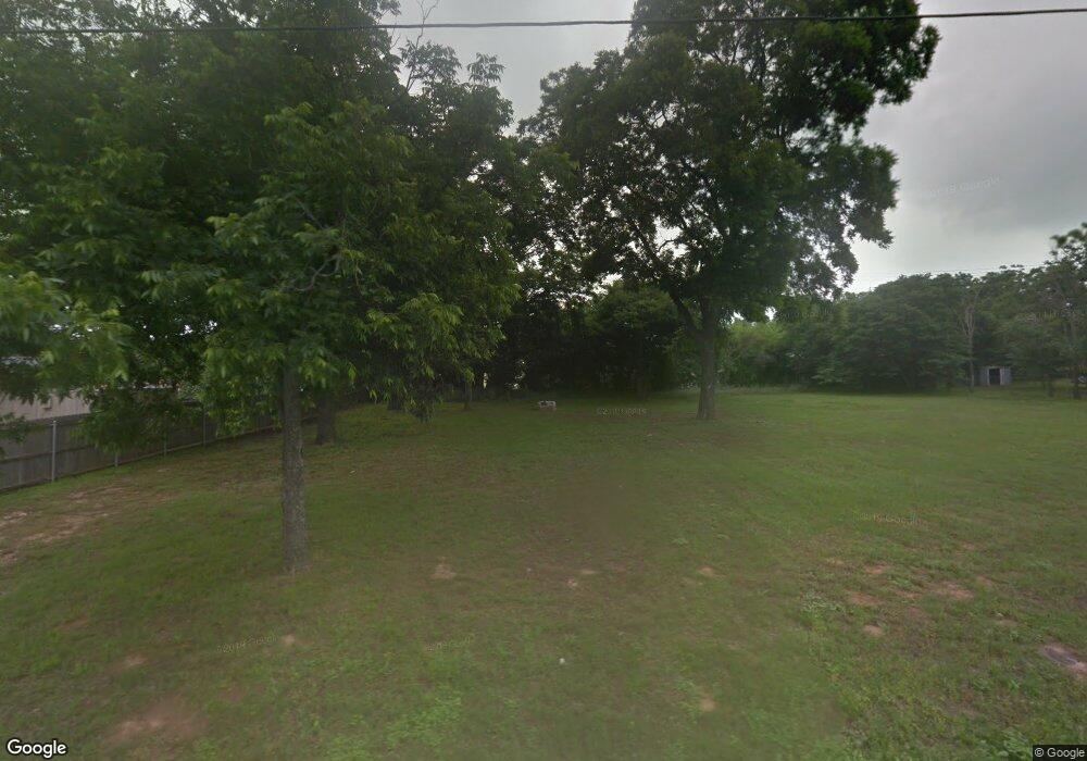 105 W Walch Ave, Fredericksburg, TX 78624 - photo 1