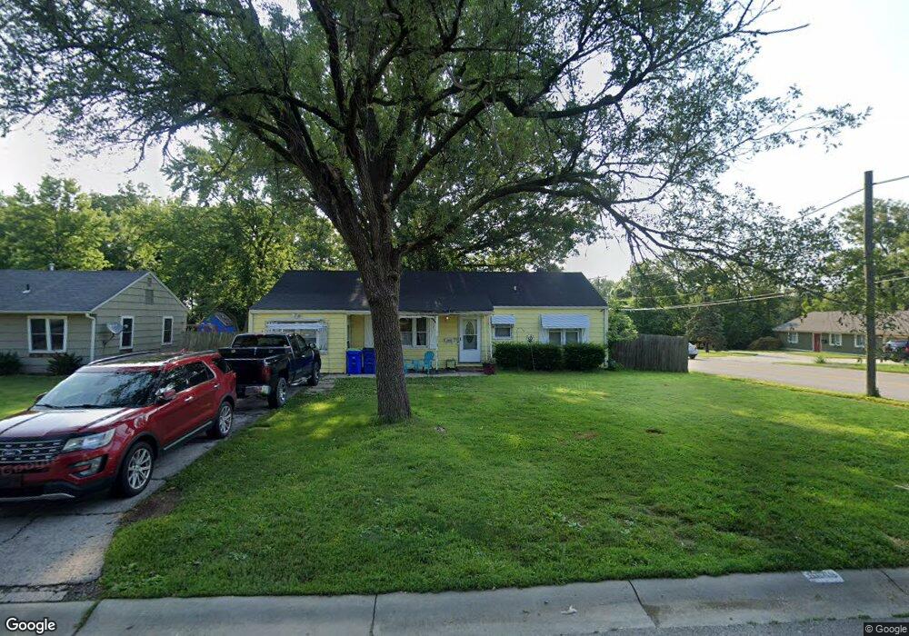 6649 Switzer St, Shawnee, KS 66203 - photo 1