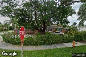 1231 W Pine St, Lantana, FL 33462