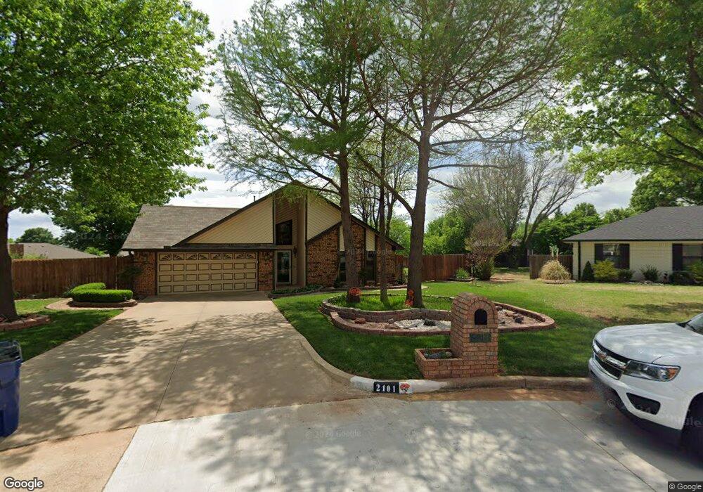 2101 Crestline Dr, Duncan, OK 73533 - photo 1