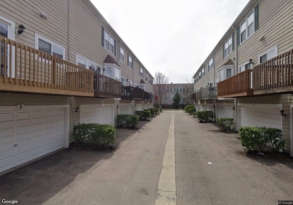 2415 Courtyard Cir unit 2, Aurora, IL 60506 - photo 1